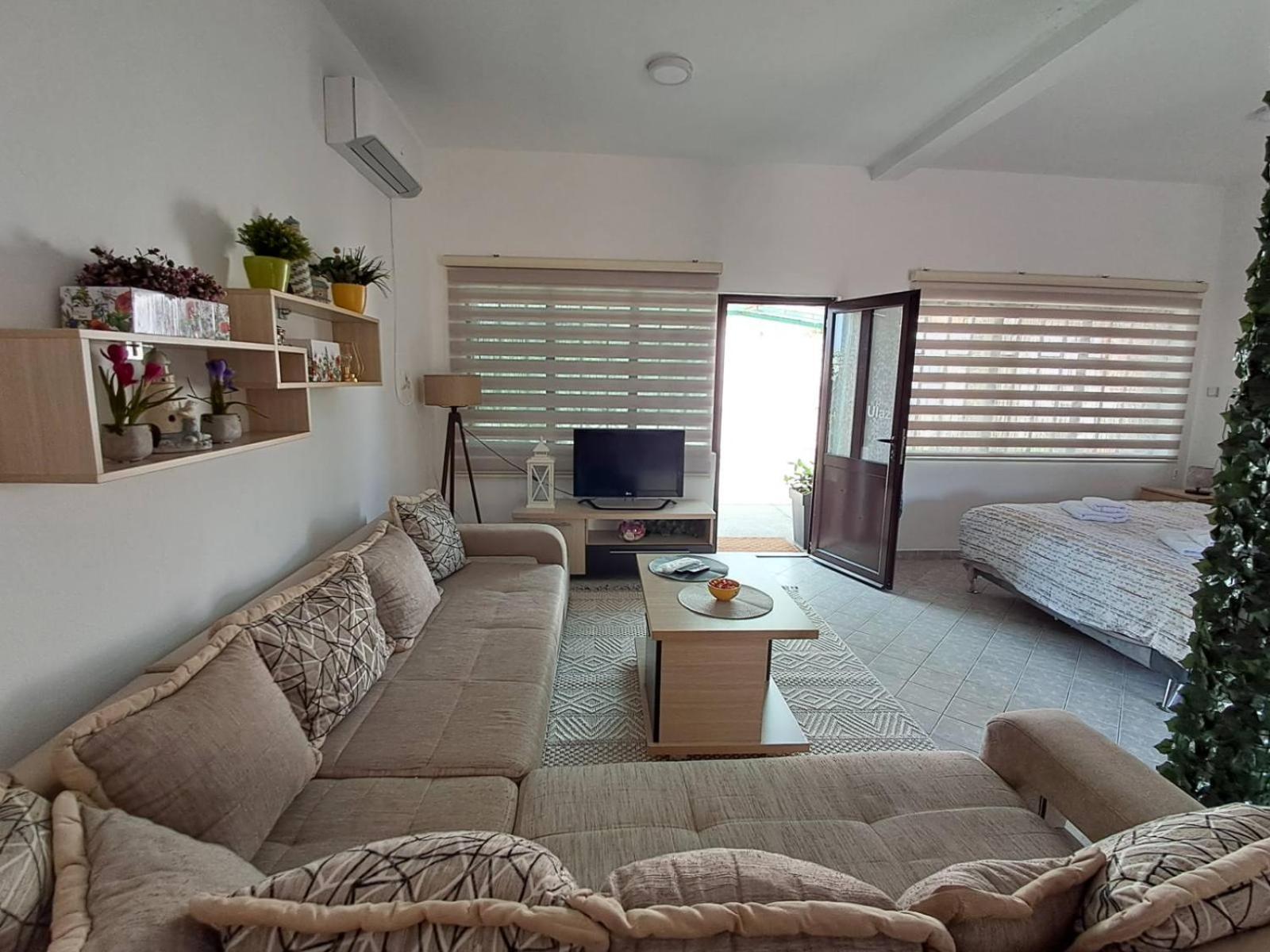 Olive Apartment Podgorica Exterior photo